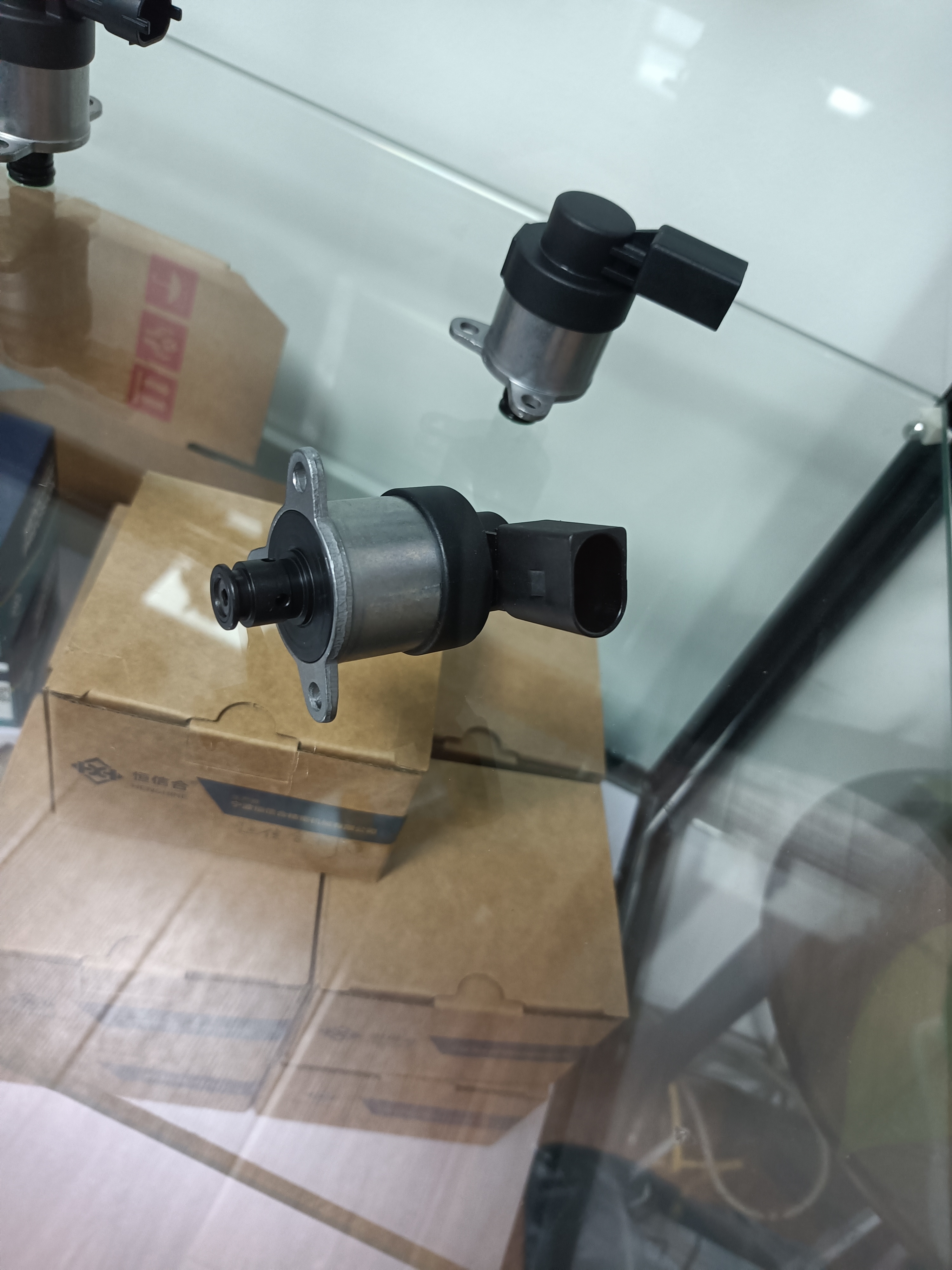 FIGURE-1-Side-View-of-GMC-Fuel-Metering-Valve-0928400535