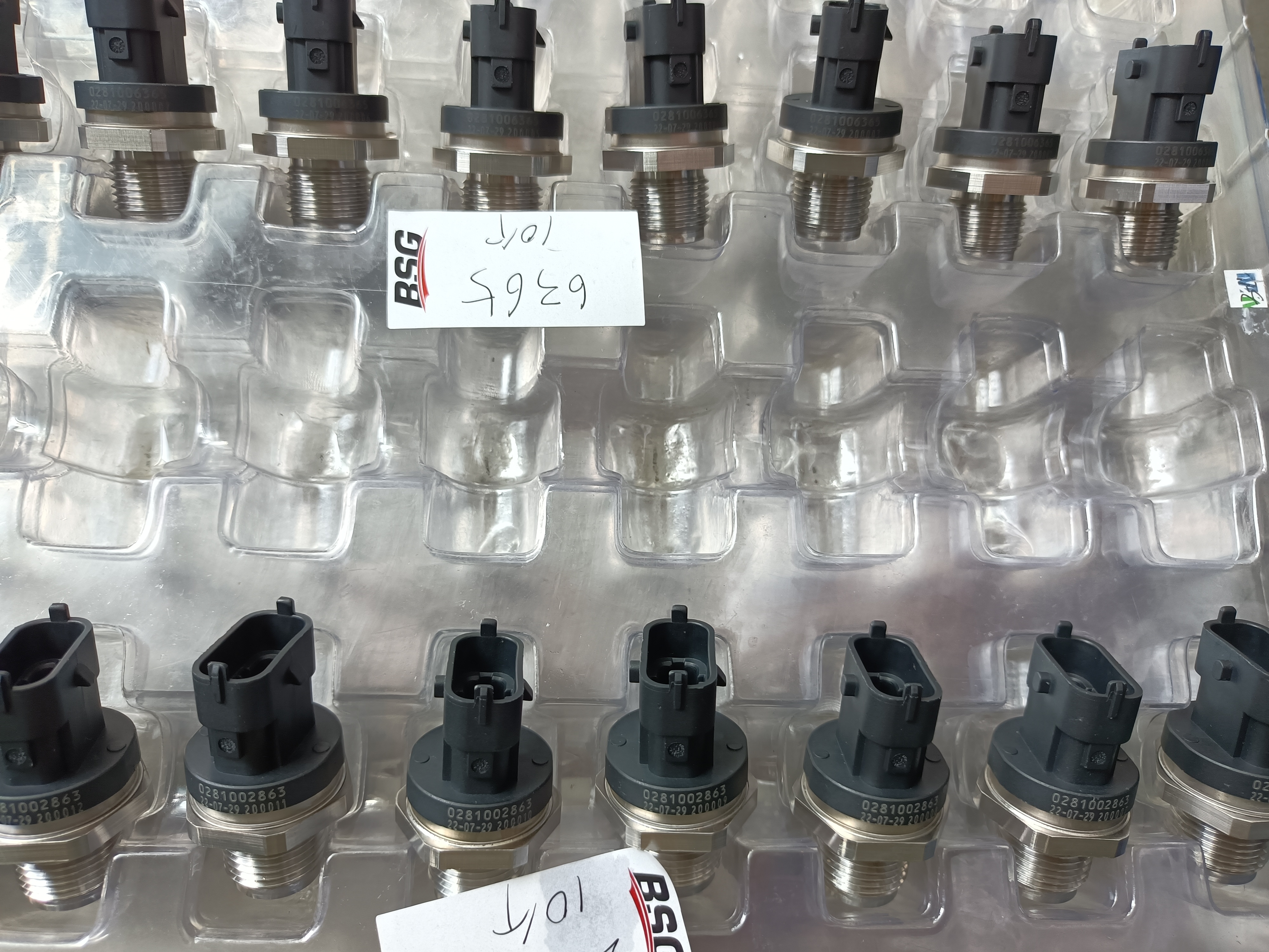 Side-View-of-FLOW_METER_FUEL-0281002930-DOOSAN_DX140LC-3