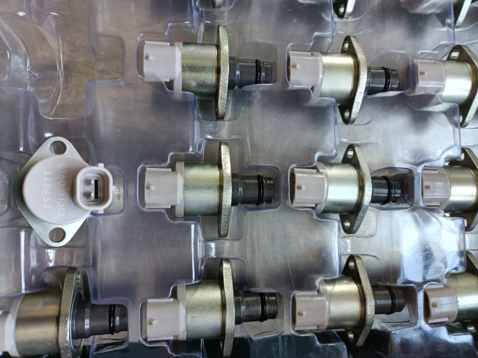 RE560091 John Deere Control Valve 2