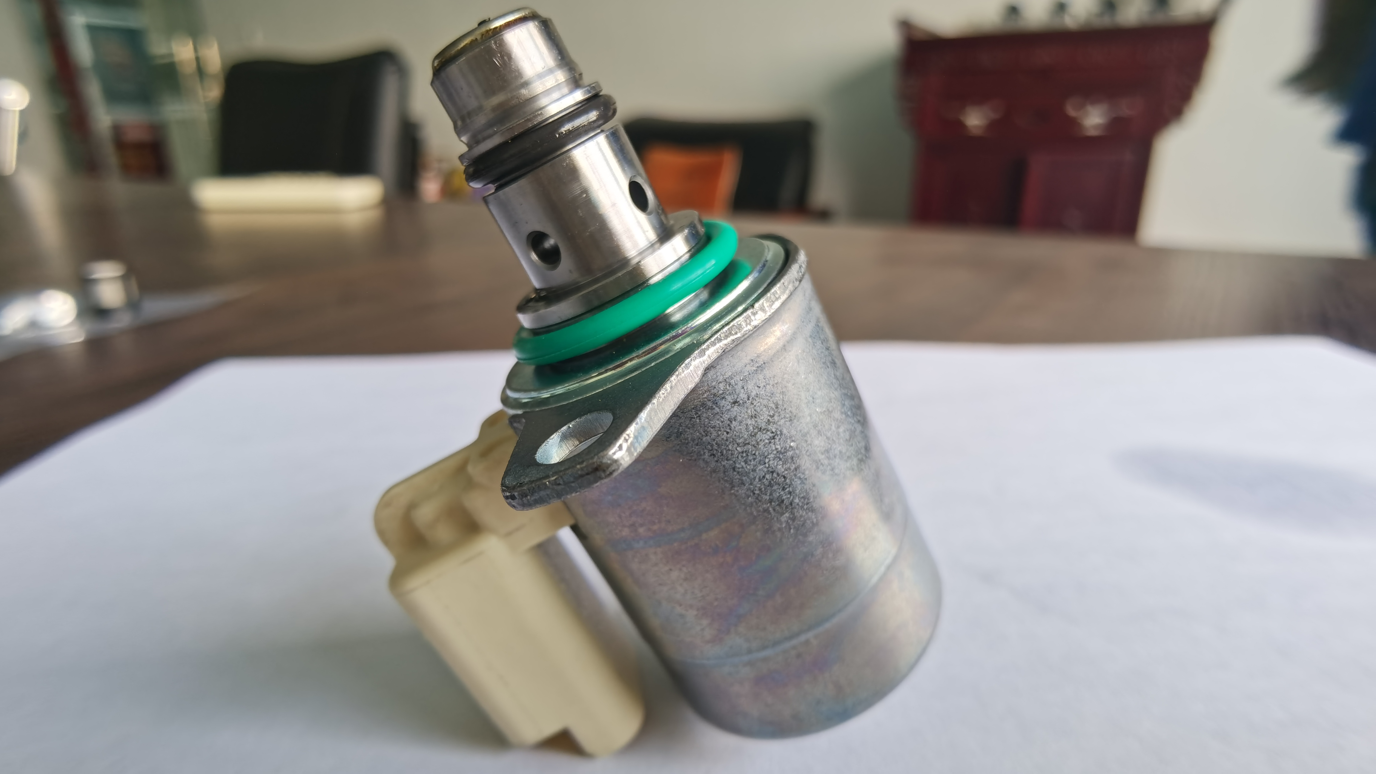 Side_View_of_valve_assy_Inlet_Metering_PSA_98_158_746_80_of_Citroen_Peugeot_A2C8761150080