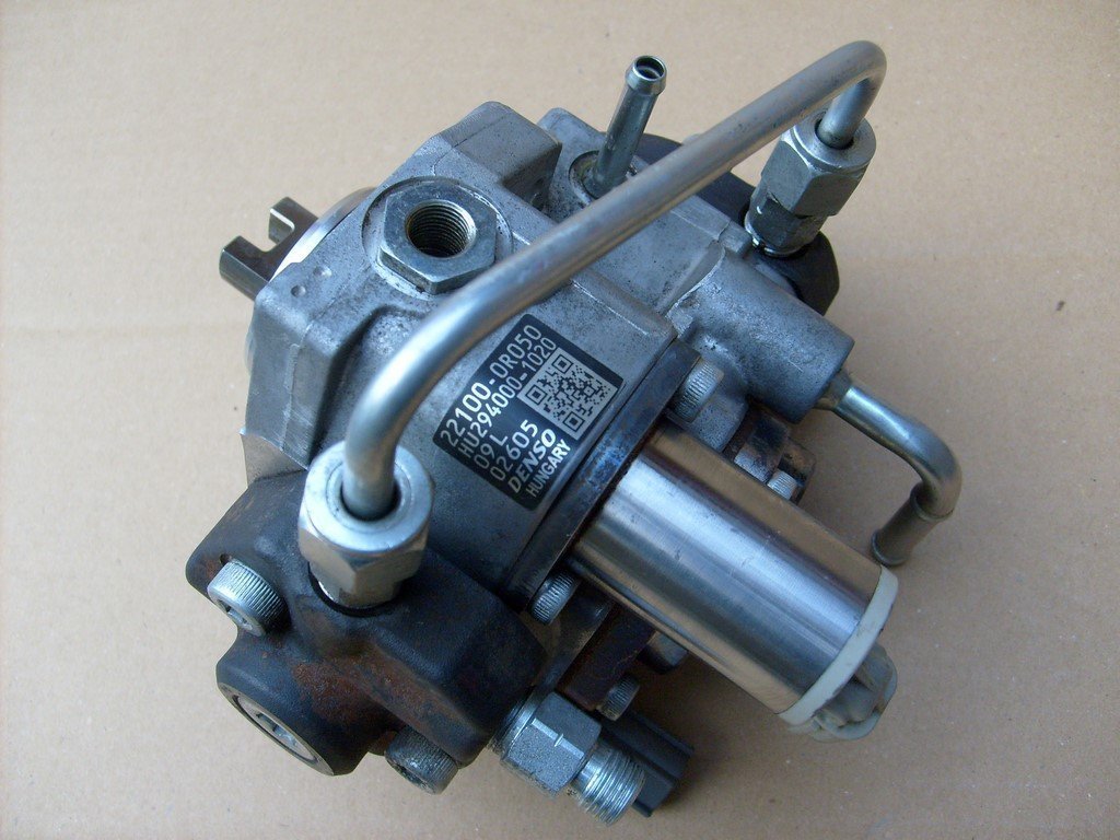 FIGURE-3-TOYOTA-COROLLA-SCV-Valve-294200-0610-Fitting-on-294000-1020